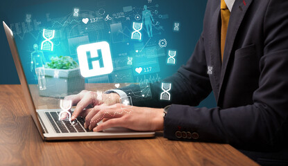 hand browsing on the internet for medical issues