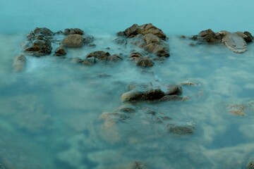 ROCKS AND WATER VELVET EFFECT