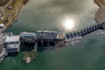 Snake river Dam crosses the rover like a bridge in Idaho
