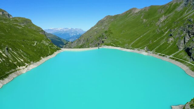 Landscape and nature at Lac de Moiry and the glacier.