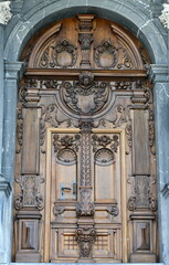 Porte d'église.... Stans