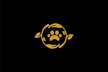 Obraz premium Green leaf logo design. Bio natural sign vector. Circle footprint icon design.