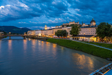 Salzburger Altstadt zur Abenddämmerung
