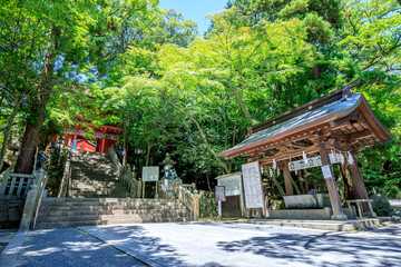 夏の住吉神社　楼門と手水舎　山口県下関市　Sumiyoshi shrine in summer Yamaguchi-ken Shimonoseki city