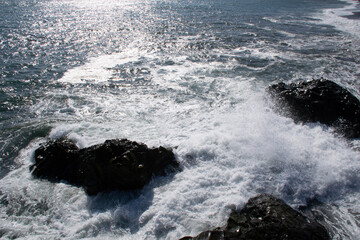 wave breaking on the rocks