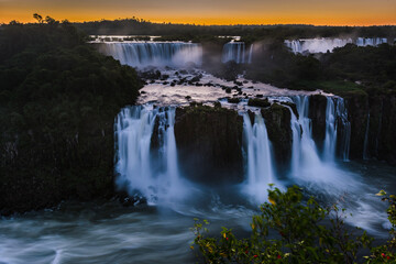 Fototapeta premium Iguazu falls at sunset