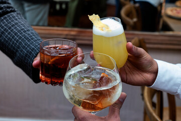 Cin Cin - Prosit - Salud 