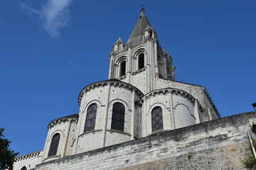 Fototapeta na wymiar Chevet de la collégiale Saint-Ours de Loches en Touraine, France