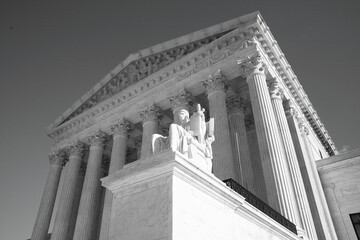 supreme court building shot in black and white