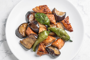 鶏肉と夏野菜のオイスターソース炒め