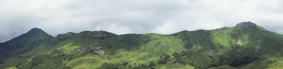 panorama du Puy Mary au col de Rombiere