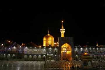 Obraz na płótnie Canvas The shrine of Imam Ali bin Musa Al-Rida in Mashhad, Iran