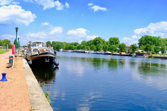 la loire a roanne roannais loire france