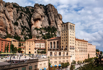 Obraz premium Santa Maria de Montserrat is an abbey of the Order of Saint Benedict located on the mountain of Montserrat in Monistrol de Montserrat, Catalonia, Spain.