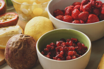 Preparation of frozen and fresh fruits For making smoothies, yogurts or fruit juices for a refreshing and healthy morning snack. For the concept of health care, weight loss, healthy food