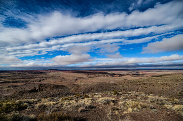 広大な景色、荒野の地平線と雲