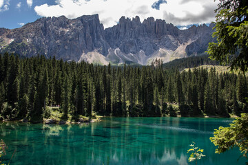 La magia del Lago di Carezza, Dolomitas © Alejandro