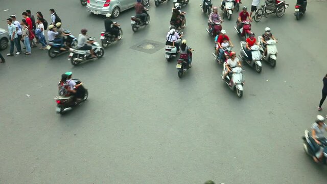 HANOI TRAFFIC - VIETNAM