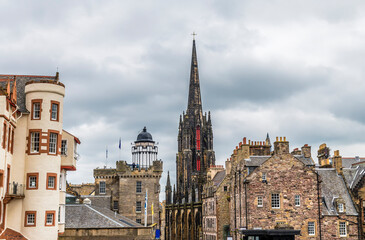 Fototapeta premium A view from the castle towards the Royal mile in Edinburgh, Scotland on a summers day