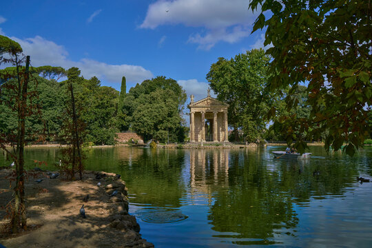 Laghetto di Villa Borghese and Tempio di Esculapio in Rome