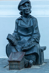 statue of a person in a park