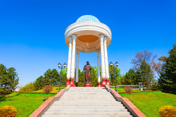 Alisher Navoiy monument in Tashkent, Uzbekistan