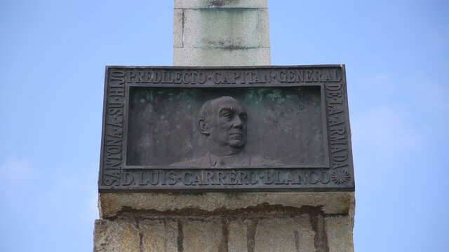 Monumento a Carrero Blanco, Paseo Pereda, Santo&ntilde;a, Cantabria, Espa&ntilde;a