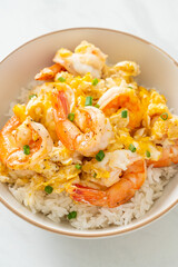 creamy omelet with shrimps rice bowl
