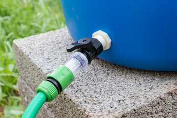 quick-release connection to the barrel