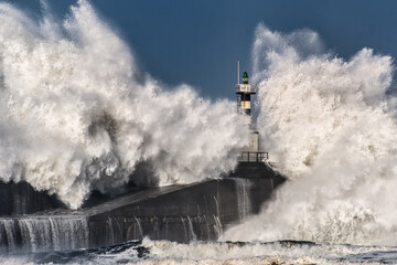 Fototapeta premium Marine storm at the San Esteban lighthouse