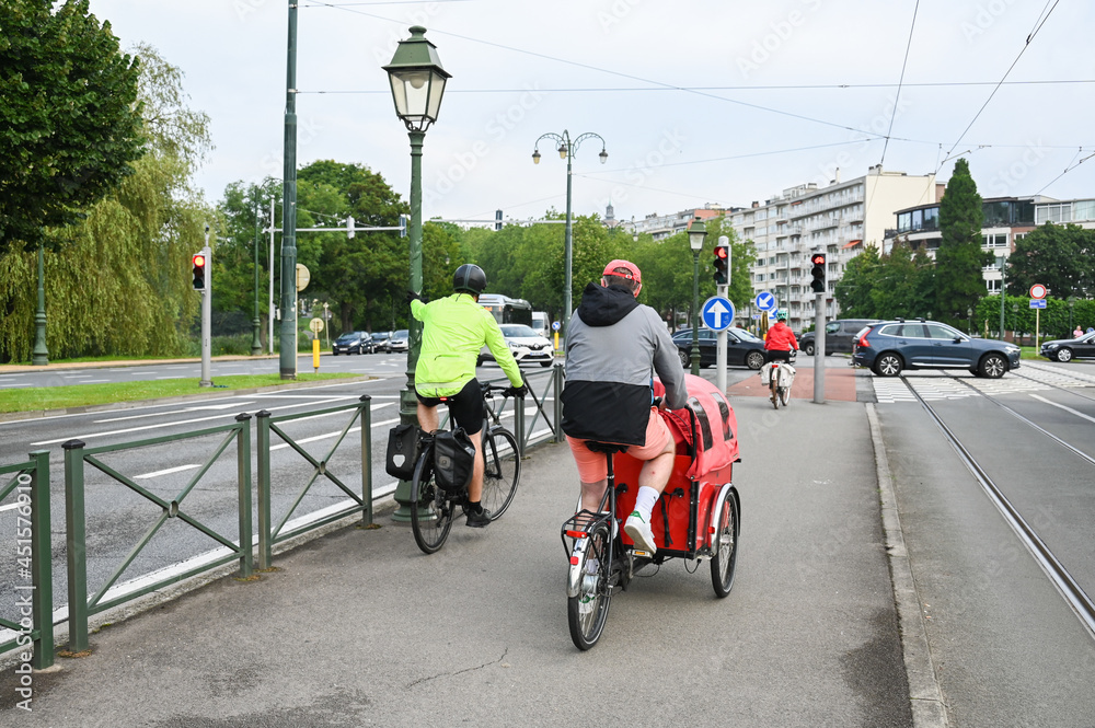 Canvas Prints velo cycliste ville Bruxelles piste cyclable