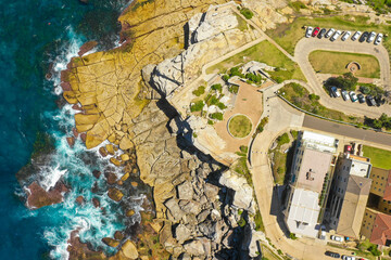 オーストラリアのシドニーにあるボンダイビーチをドローンで撮影した風景 Drone view of Bondi Beach in Sydney, Australia.