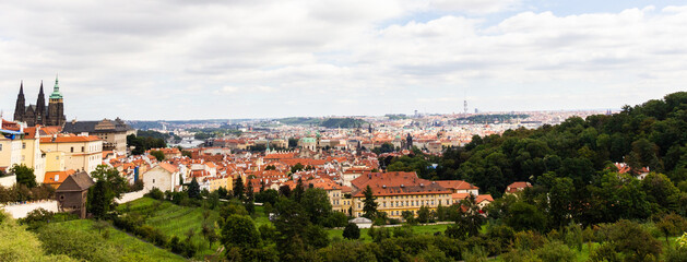 Naklejka na ściany i meble Panorama der Stadt Prag