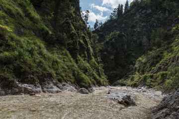 Fototapeta na wymiar Almbachklamm im Sommer