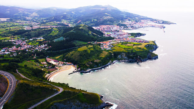 In this imagen you can see Castro Urdiales, and dicido´s charger. This charger is ubicated in the cliffs of the town. Castro Urdiales is a city ubicated in Cantabria, Spain. 