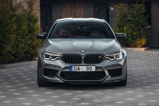 Download wallpapers BMW M5, F10, exterior, gray matt M5, tuning
