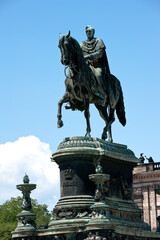 Obraz premium Reiterstandbild König Johanns I in Dresden