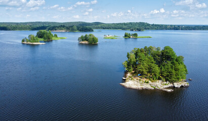 Fototapeta na wymiar Swedish lake archipelago - aerial view