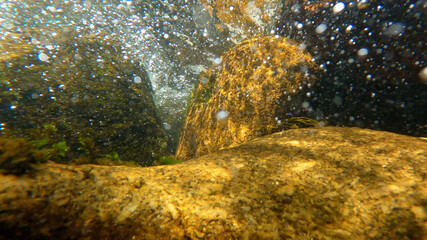 agua rio debaixo agua, rochas