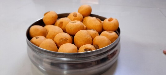 Besan ladoo
