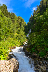 Fototapeta na wymiar Stockibach Wasserfall in St. Anton am Arlberg
