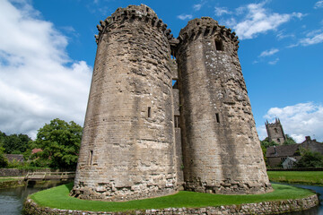 Fototapeta na wymiar The ruins of Nunney Castle in East Somerset, UK