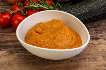 Vegetarian cuisine - Zucchini puree with herbs
