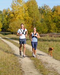 Gemeinsam die warmen Herbsttage für Laufsport nützen