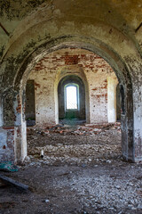 Fototapeta premium the interior of an abandoned temple