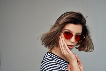 Fototapeta premium pretty blonde wearing sunglasses face close up posing