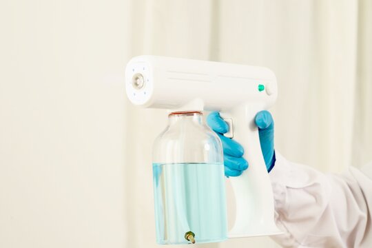 Nanospray Bilder – Durchsuchen 1,867 Archivfotos, Vektorgrafiken und ...