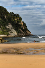 Fototapeta na wymiar Playa de Rodiles en Villaviciosa, Asturias
