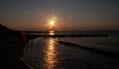 Fototapeta na wymiar Sunset on the beach 