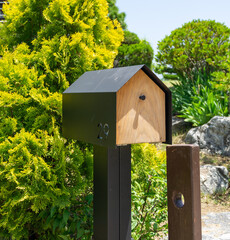 The mailbox that delivered the missing news.